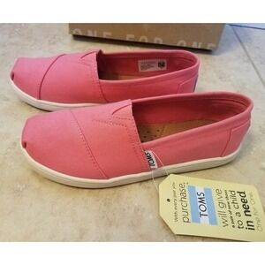 Toms Girls Classic Bubblegum Pink Canvas SlipOn Casual Shoes Youth Size 2 NEW